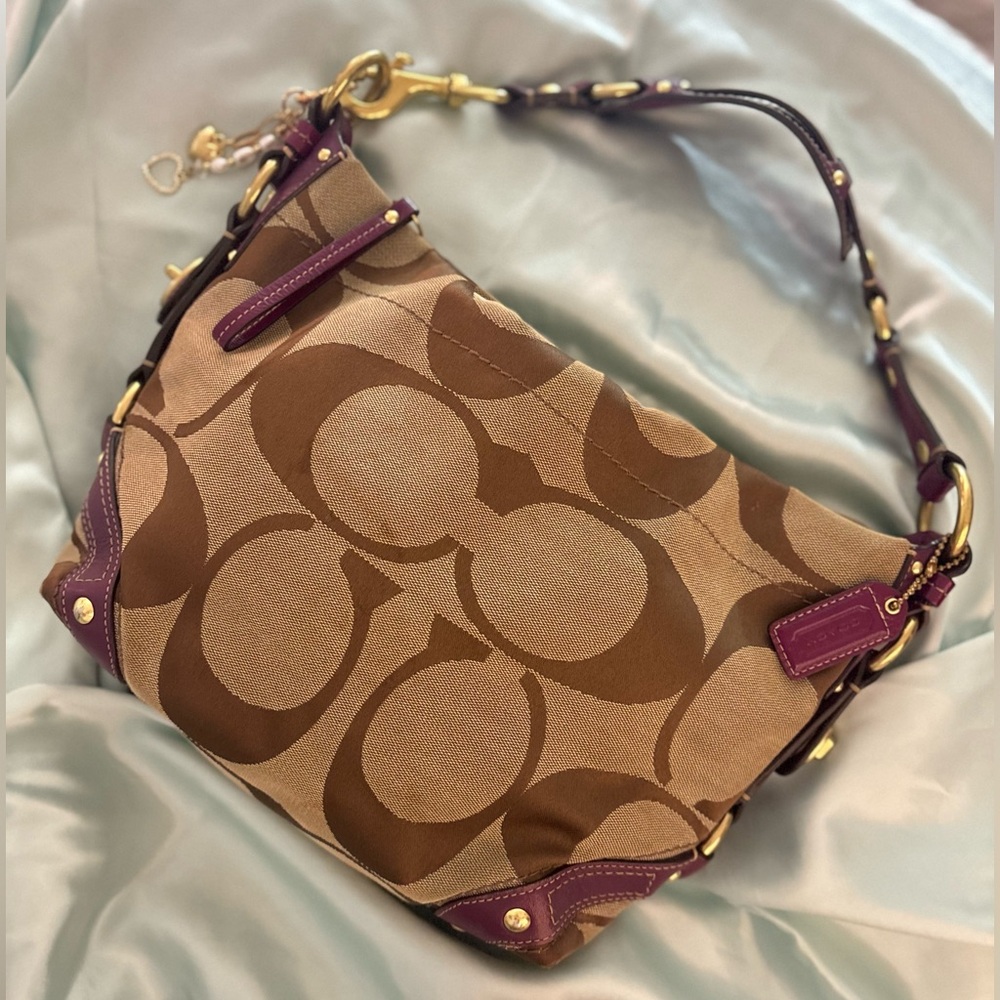 burgundy coach carly shoulder bag - Picture 3 of 7